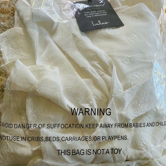 White dress - Picture 2 of 2